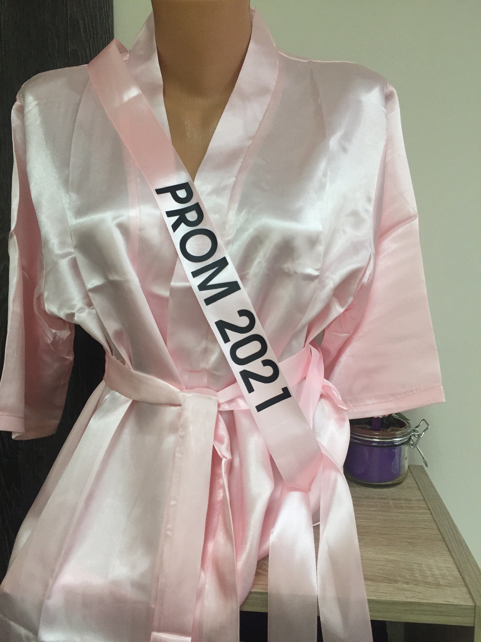 Сатенен халат с надпис